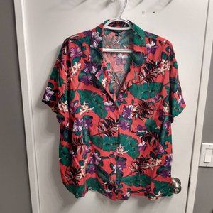 Hawaiian style summer blouse
